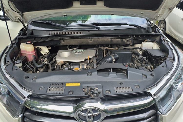Used Toyota Highlander 2015 2.0T Two-Wheel Drive Luxury Edition 7 Seats Engine Bay
