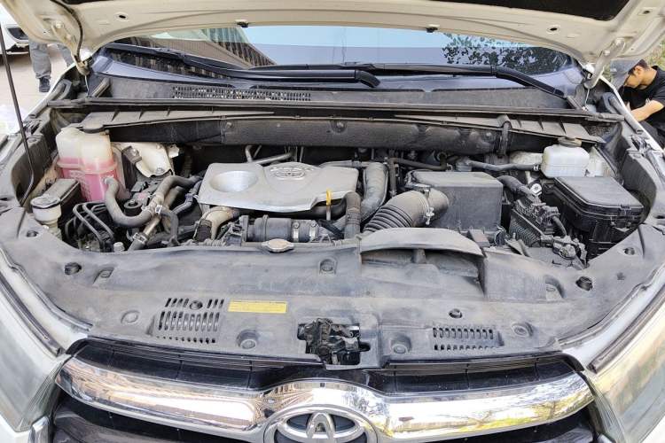 Used Toyota Highlander 2015 2.0T Four-Wheel Drive Luxury Edition 7-Seater Engine Bay
