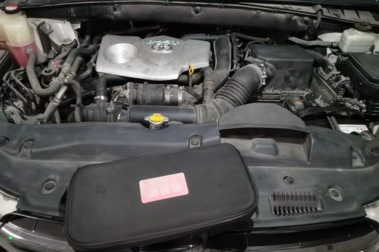 Used Toyota Highlander 2015 2.0T Four-Wheel Drive Luxury Edition 7-Seater Engine Bay
