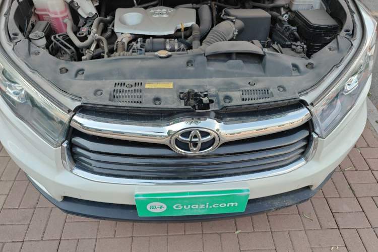Used Toyota Highlander 2015 2.0T Four-Wheel Drive Luxury Edition 7-Seater Engine Bay