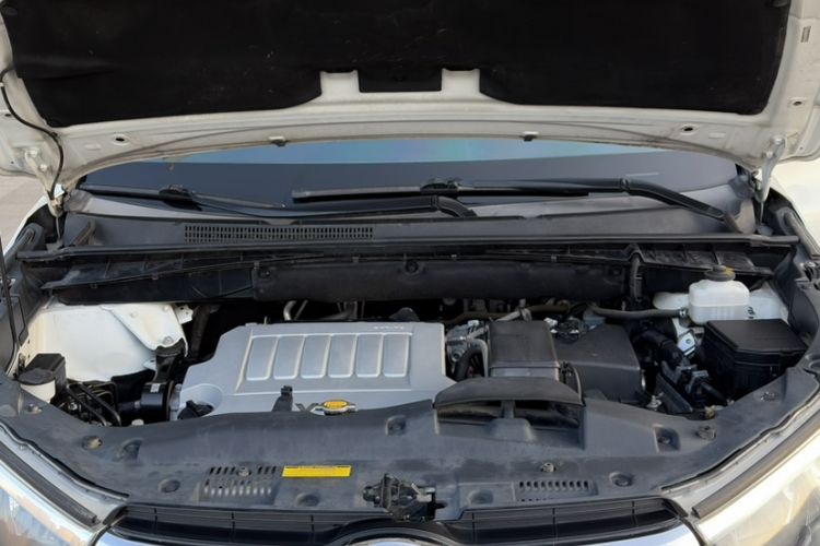 Used Toyota Highlander 2015 3.5L 4x4 Elite Edition 7-Seater Engine Bay
