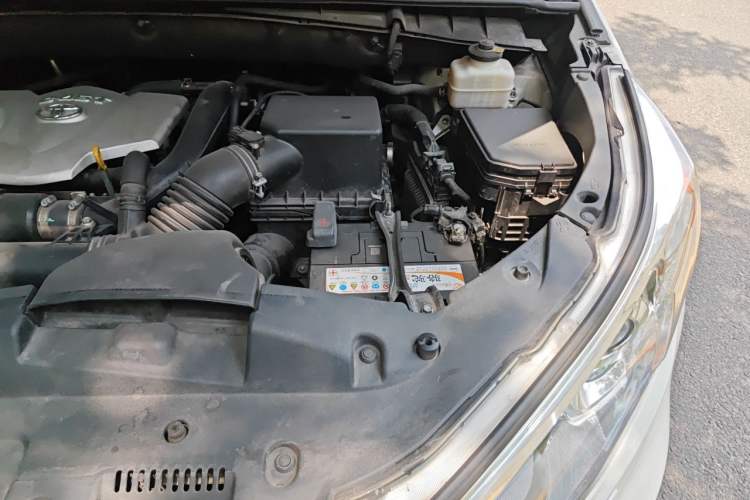 Used Toyota Highlander 2015 2.0T Four-Wheel Drive Ultimate Edition 7-Seater Engine Bay Left