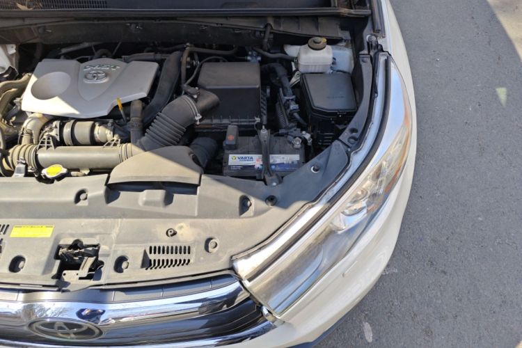 Used Toyota Highlander 2015 2.0T Four-Wheel Drive Ultimate Edition 7-Seater Engine Bay Left