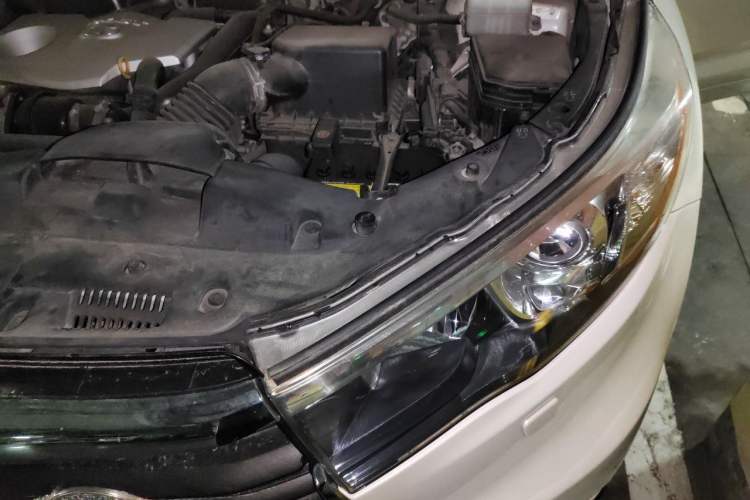 Used Toyota Highlander 2015 2.0T Four-Wheel Drive Ultimate Edition 7-Seater Engine Bay Left