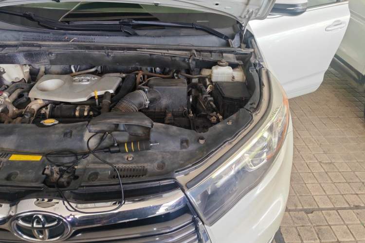 Used Toyota Highlander 2015 2.0T Four-Wheel Drive Luxury Edition 7-Seater Engine Bay Left