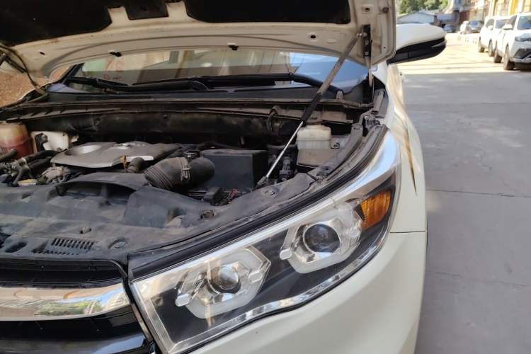 Used Toyota Highlander 2015 2.0T Four-Wheel Drive Luxury Edition 7-Seater Engine Bay Left