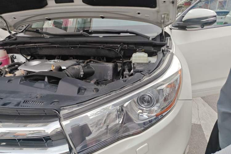 Used Toyota Highlander 2015 2.0T Four-Wheel Drive Ultimate Edition 7-Seater Engine Bay Left