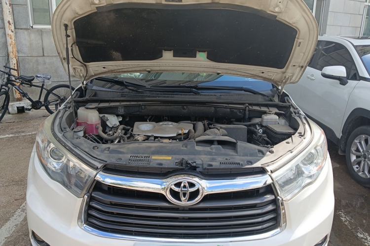 Used Toyota Highlander 2015 2.0T Four-Wheel Drive Luxury Edition 7-Seater Engine Bay