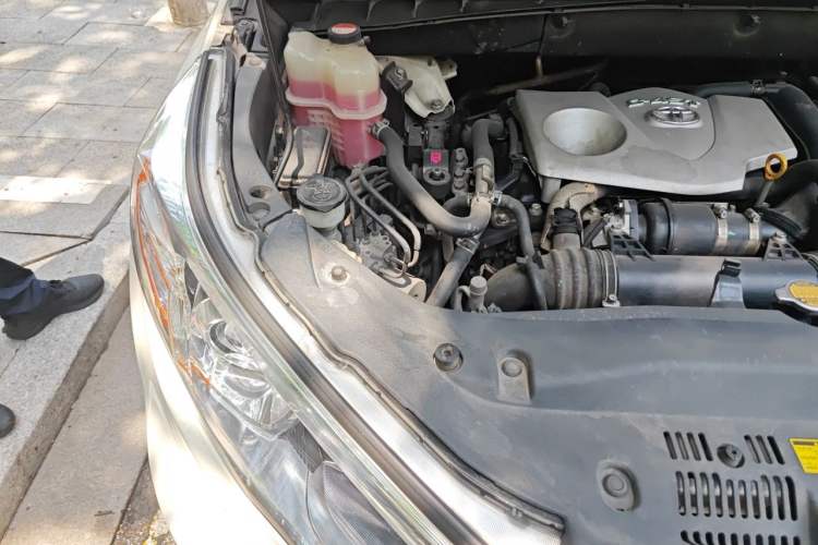 Used Toyota Highlander 2015 2.0T Four-Wheel Drive Ultimate Edition 7-Seater Engine Bay Right