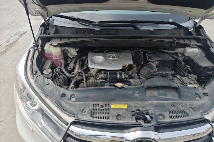 Used Toyota Highlander 2015 2.0T Four-Wheel Drive Ultimate Edition 7-Seater Engine Bay Right