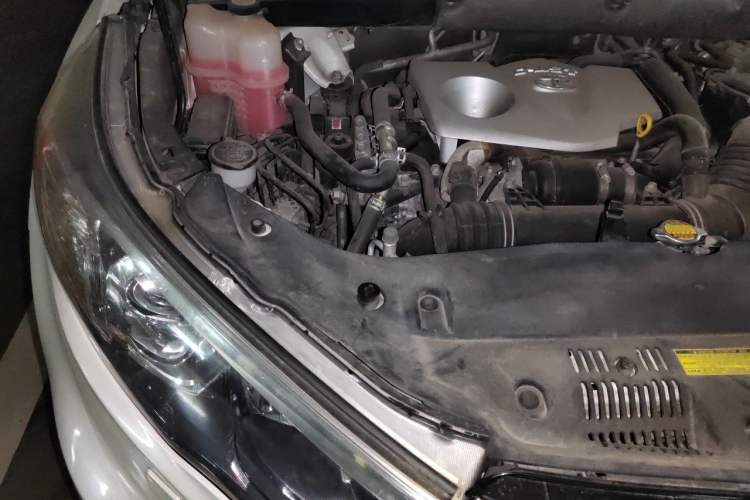 Used Toyota Highlander 2015 2.0T Four-Wheel Drive Ultimate Edition 7-Seater Engine Bay Right