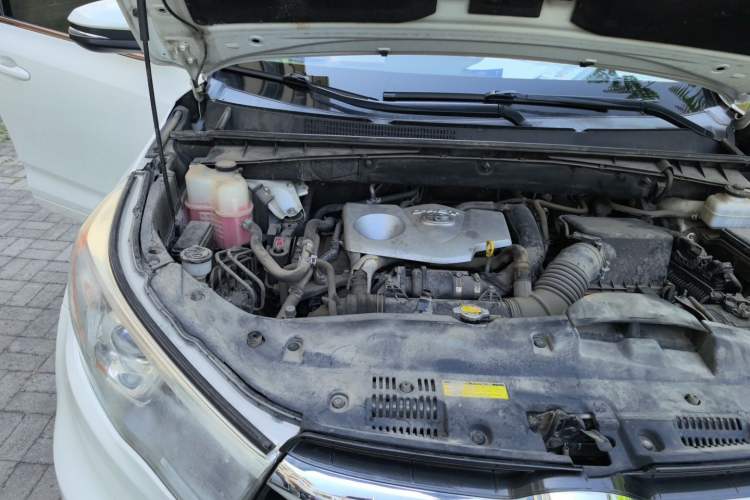 Used Toyota Highlander 2015 2.0T Four-Wheel Drive Luxury Edition 7-Seater Engine Bay Right