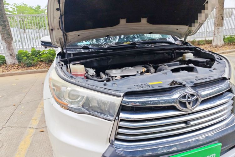 Used Toyota Highlander 2015 2.0T Four-Wheel Drive Luxury Edition 7-Seater Engine Bay Right