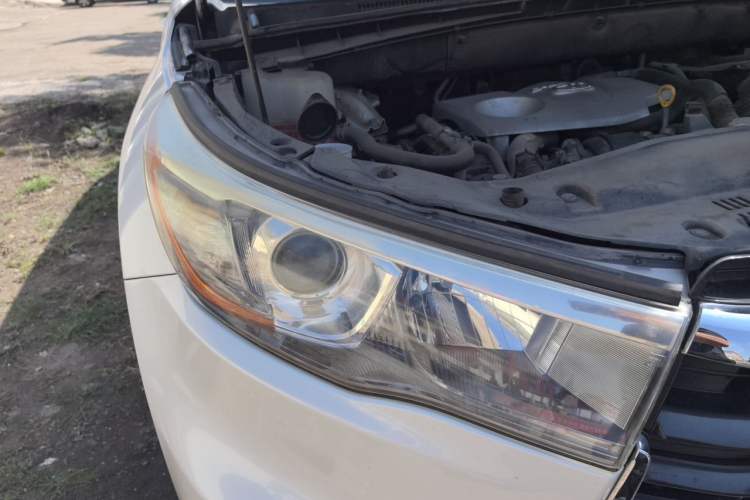 Used Toyota Highlander 2015 2.0T Four-Wheel Drive Luxury Edition 7-Seater Engine Bay Right