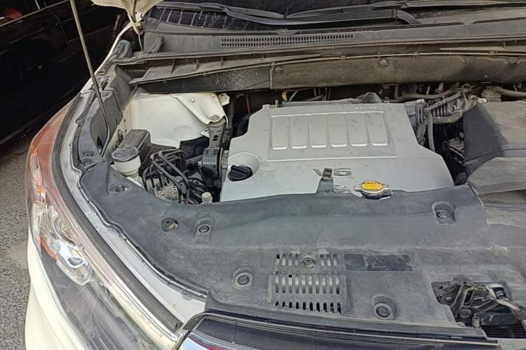 Used Toyota Highlander 2015 3.5L 4x4 Luxury Edition 7-seater Engine Bay Right