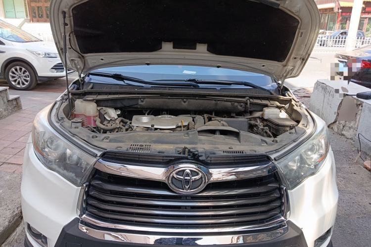 Used Toyota Highlander 2015 2.0T Four-Wheel Drive Luxury Edition 7-Seater Engine Bay