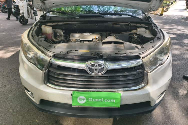 Used Toyota Highlander 2015 2.0T Four-Wheel Drive Luxury Edition 7-Seater Engine Bay