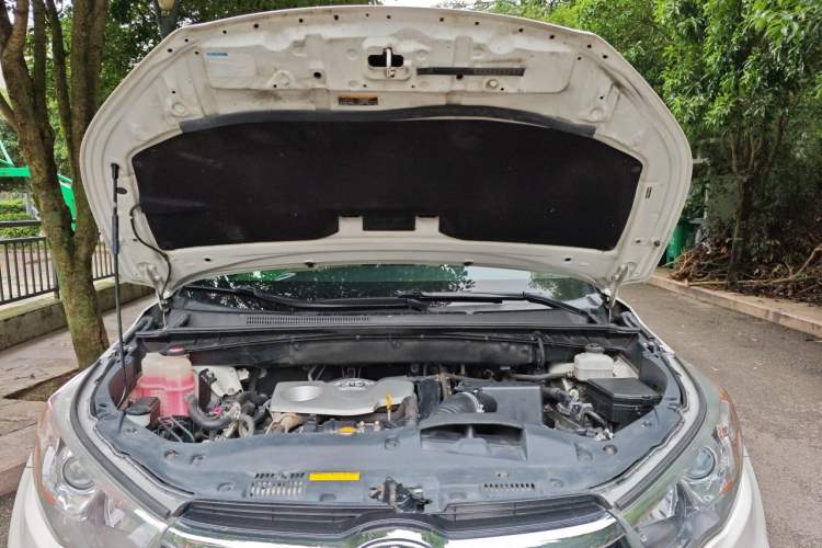 Used Toyota Highlander 2015 2.0T Four-Wheel Drive Luxury Edition 7-Seater Engine Bay