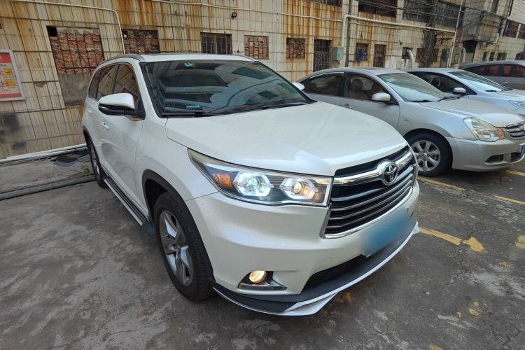 Used Toyota Highlander 2015 2.0T Two-Wheel Drive Luxury Edition 7 Seats Exterior 2