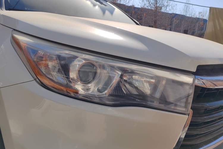 Used Toyota Highlander 2015 2.0T Four-Wheel Drive Luxury Edition 7-Seater Exterior 3