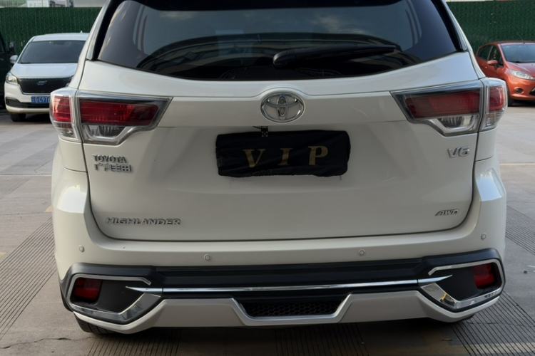 Used Toyota Highlander 2015 3.5L 4x4 Elite Edition 7-Seater Exterior 3