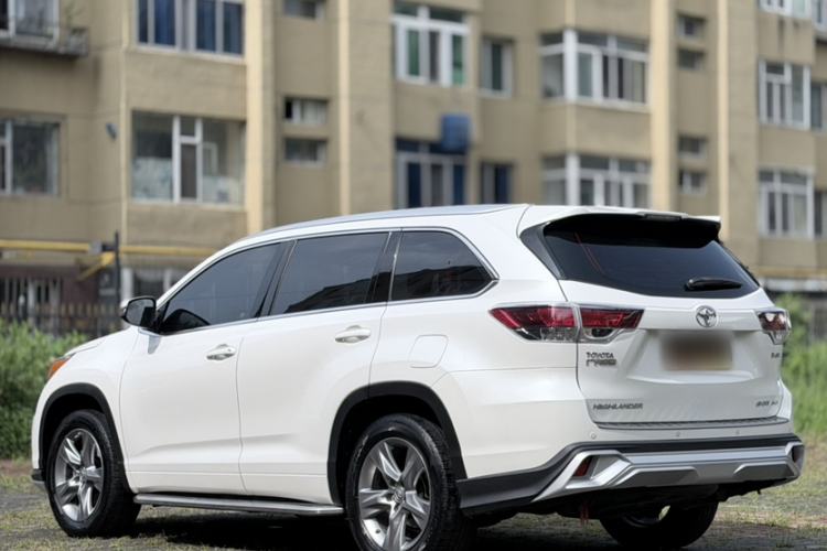 Used Toyota Highlander 2015 2.0T Four-Wheel Drive Luxury Edition 7-Seater Exterior 4