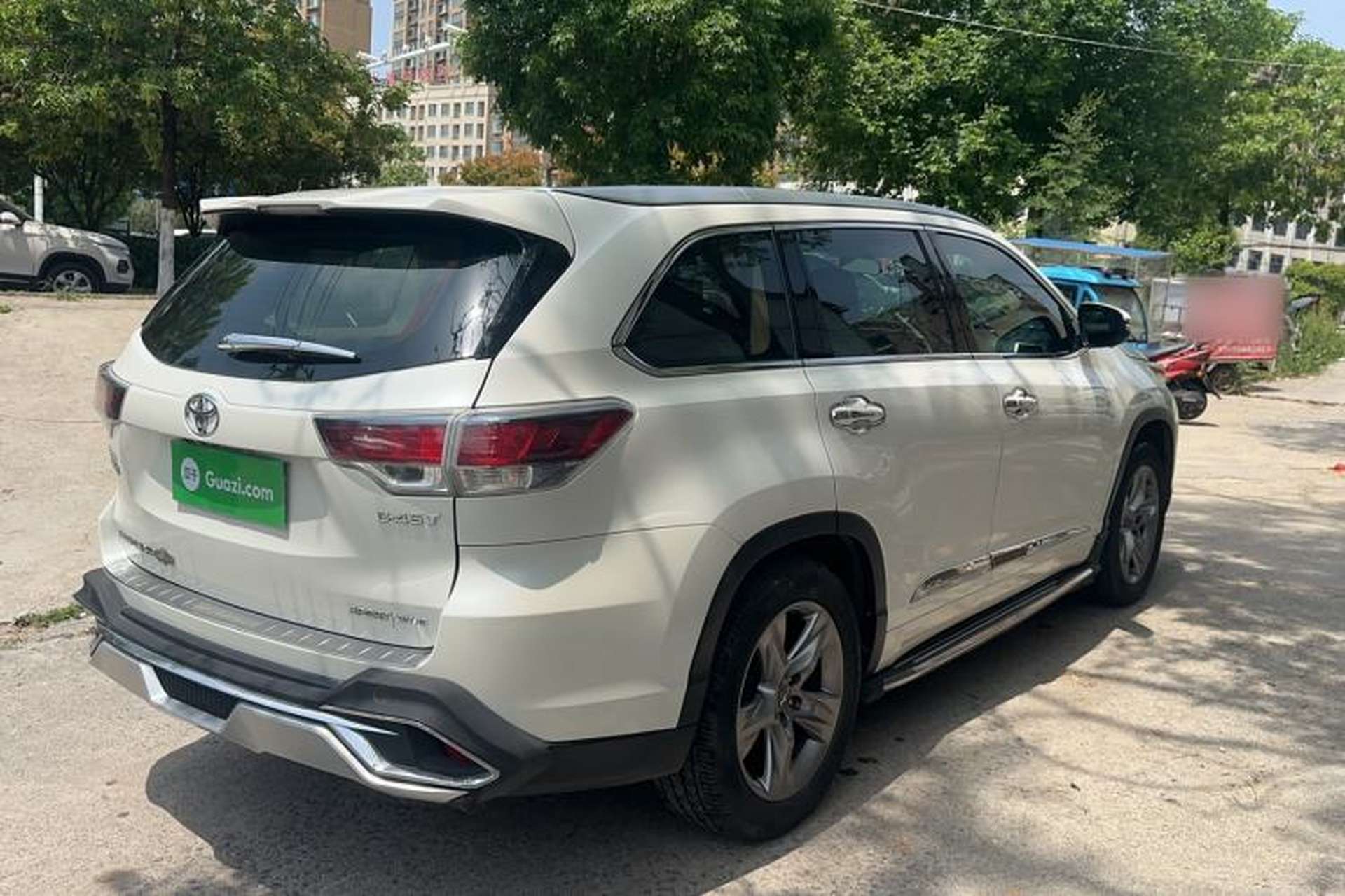 Used Toyota Highlander 2015 2.0T Four-Wheel Drive Luxury Edition 7-Seater Exterior 4