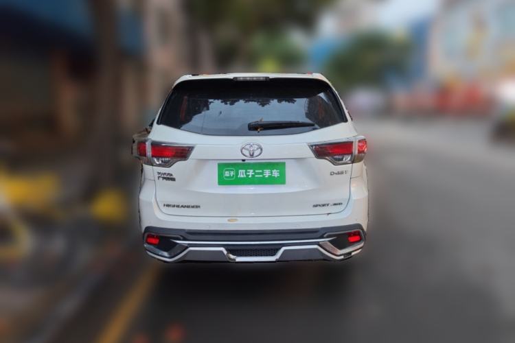 Used Toyota Highlander 2015 2.0T Four-Wheel Drive Luxury Edition 7-Seater Exterior 4