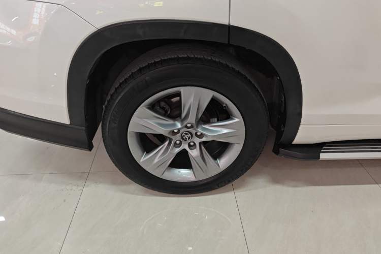Used Toyota Highlander 2015 2.0T Four-Wheel Drive Luxury Edition 7-Seater Exterior 5