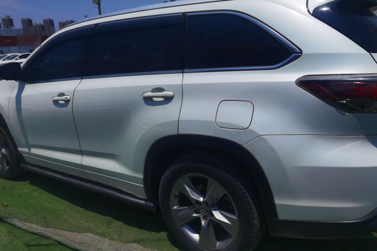 Used Toyota Highlander 2015 2.0T Four-Wheel Drive Luxury Edition 7-Seater Exterior 5