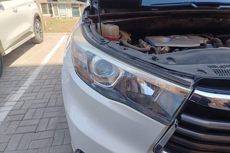 Used Toyota Highlander 2015 2.0T Four-Wheel Drive Luxury Edition 7-Seater Exterior 6
