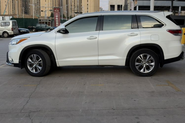 Used Toyota Highlander 2015 3.5L 4x4 Elite Edition 7-Seater Exterior 6