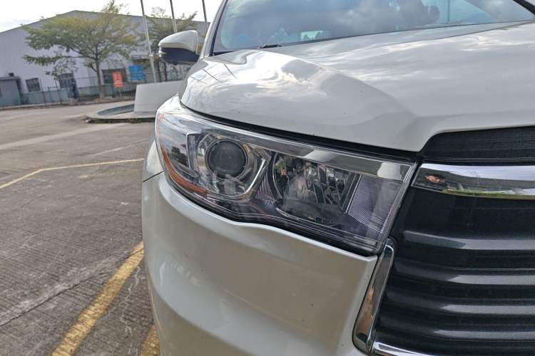 Used Toyota Highlander 2015 2.0T Four-Wheel Drive Luxury Edition 7-Seater Exterior 6