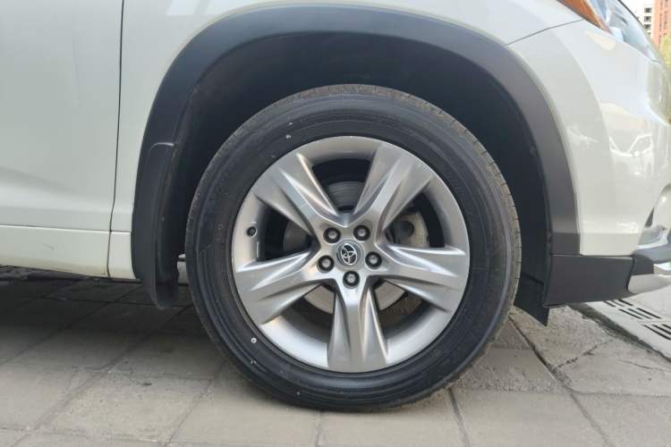 Used Toyota Highlander 2015 2.0T Four-Wheel Drive Luxury Edition 7-Seater Exterior 7