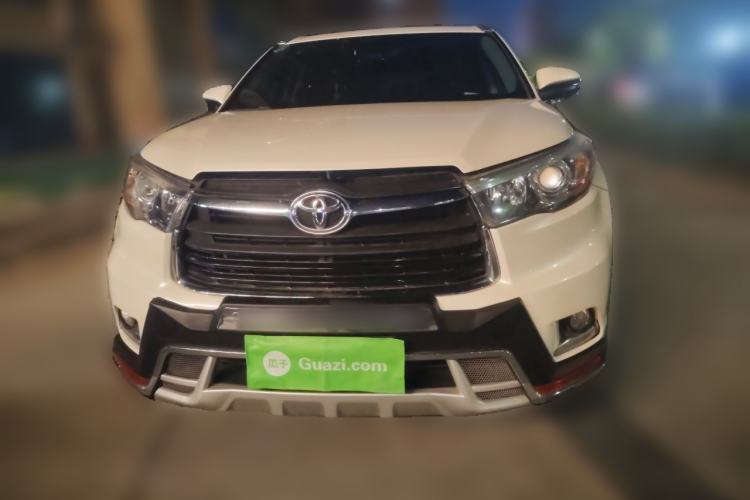 Used Toyota Highlander 2015 2.0T Two-Wheel Drive Luxury Edition 7 Seats Front