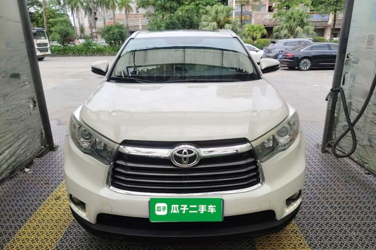 Used Toyota Highlander 2015 2.0T Two-Wheel Drive Luxury Edition 7 Seats Front