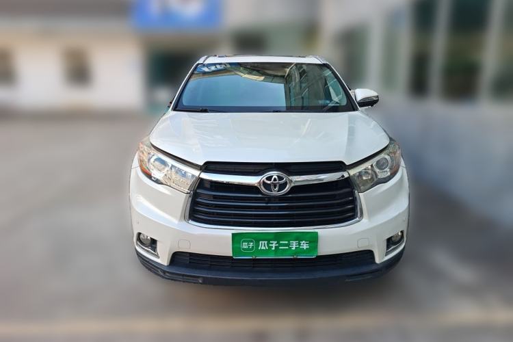 Used Toyota Highlander 2015 2.0T Two-Wheel Drive Luxury Edition 7 Seats Front