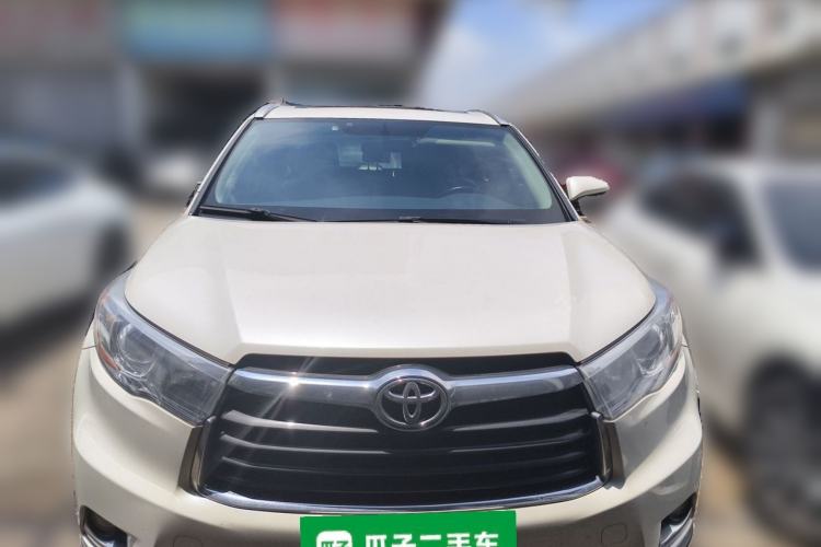Used Toyota Highlander 2015 2.0T Two-Wheel Drive Luxury Edition 7 Seats Front