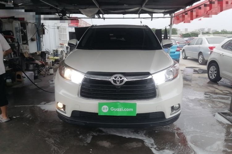 Used Toyota Highlander 2015 2.0T Two-Wheel Drive Luxury Edition 7 Seats Front