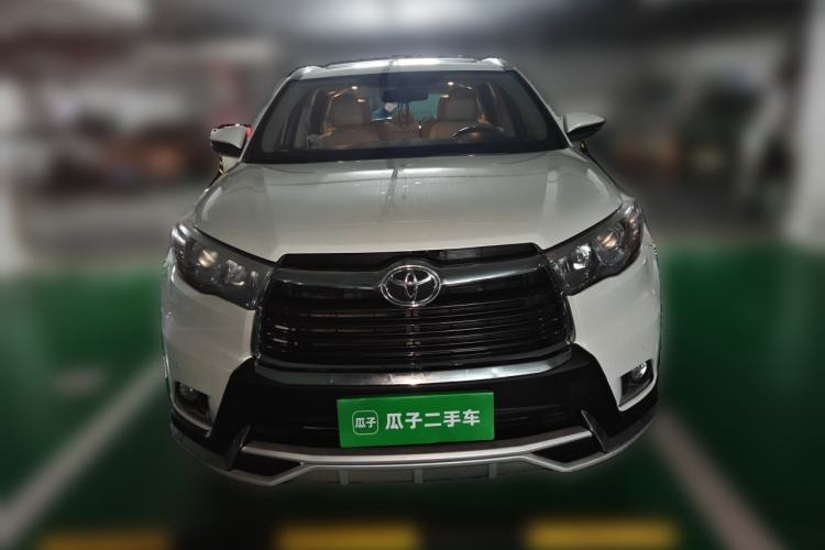 Used Toyota Highlander 2015 3.5L 4x4 Luxury Edition 7-seater Front