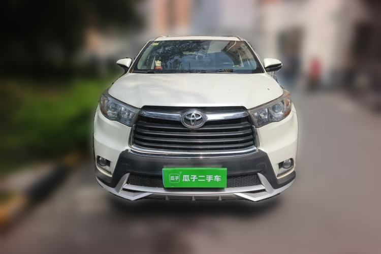Used Toyota Highlander 2015 2.0T Two-Wheel Drive Luxury Edition 7 Seats Front