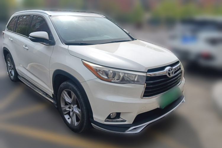 Used Toyota Highlander 2015 2.0T Four-Wheel Drive Luxury Edition 7-Seater Front Right 45 Deg
