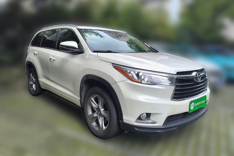 Used Toyota Highlander 2015 2.0T Two-Wheel Drive Luxury Edition 7 Seats Front Right 45 Deg