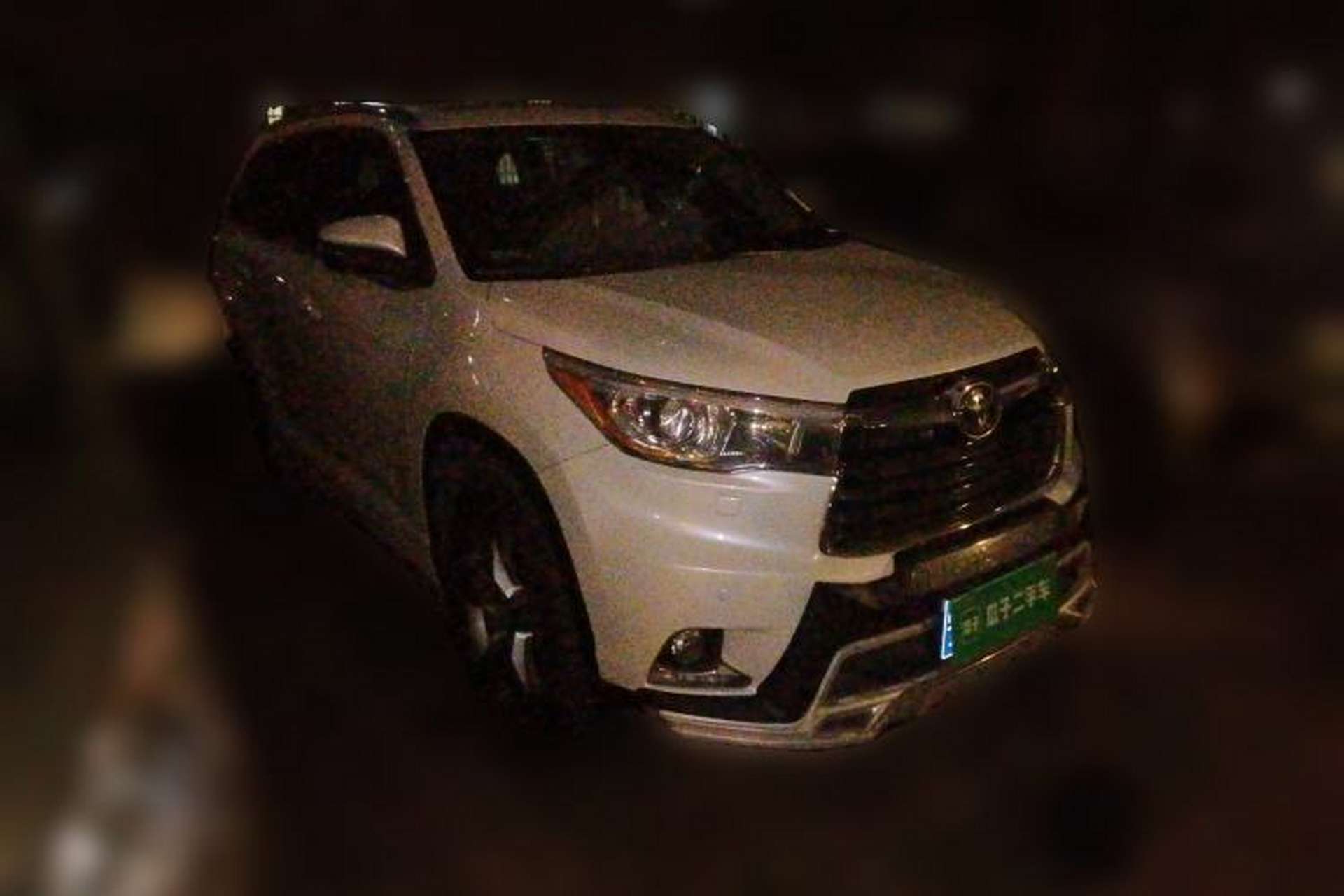 Used Toyota Highlander 2015 2.0T Four-Wheel Drive Ultimate Edition 7-Seater Front Right 45 Deg