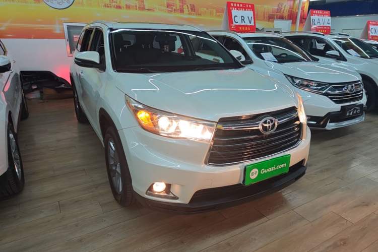 Used Toyota Highlander 2015 2.0T Four-Wheel Drive Luxury Edition 7-Seater Front Right 45 Deg