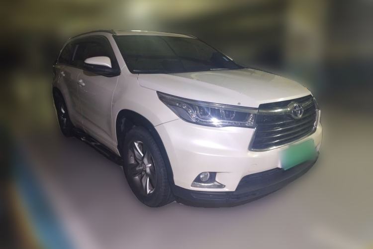 Used Toyota Highlander 2015 2.0T Four-Wheel Drive Luxury Navigation Version with 7 Seats Front Right 45 Deg
