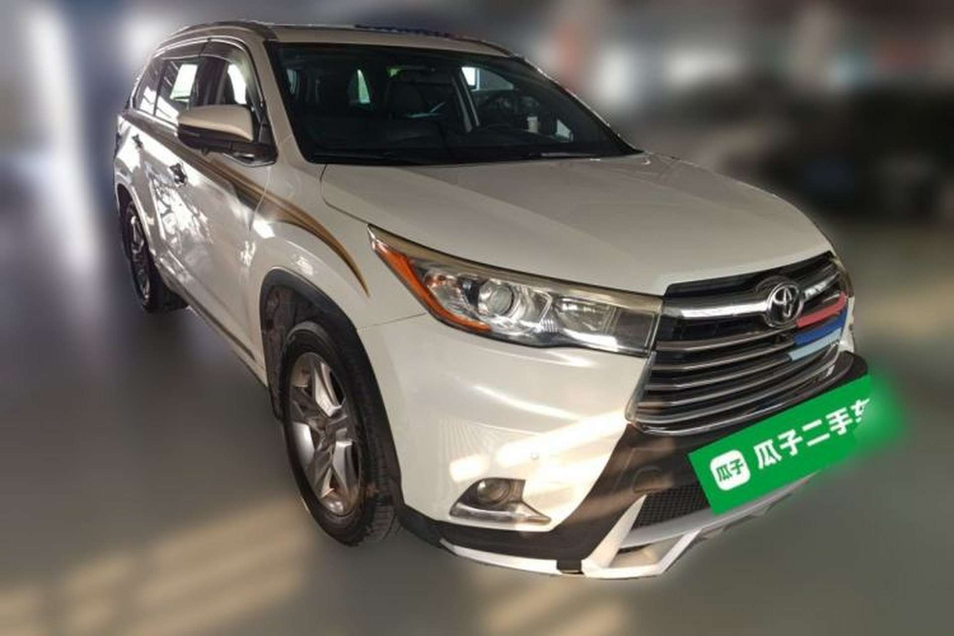 Used Toyota Highlander 2015 2.0T Four-Wheel Drive Luxury Edition 7-Seater Front Right 45 Deg
