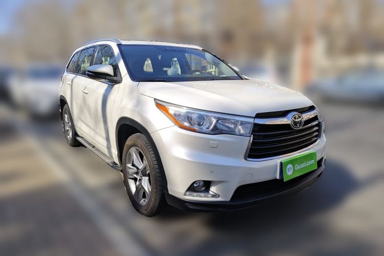 Used Toyota Highlander 2015 2.0T Four-Wheel Drive Ultimate Edition 7-Seater Front Right 45 Deg