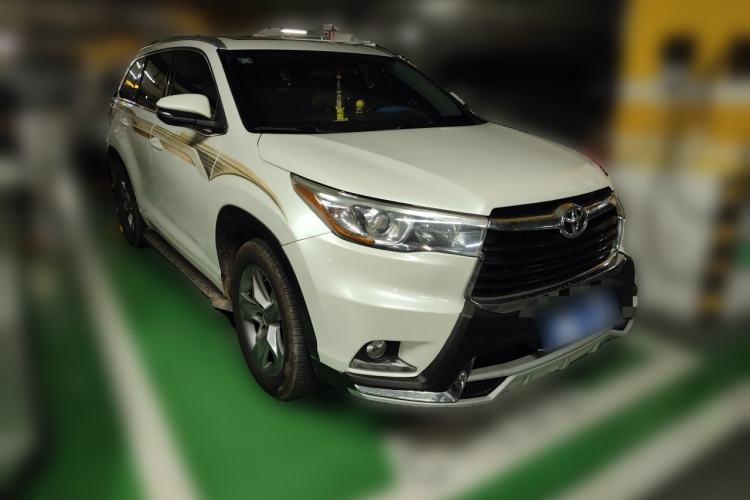 Used Toyota Highlander 2015 2.0T Four-Wheel Drive Luxury Edition 7-Seater Front Right 45 Deg