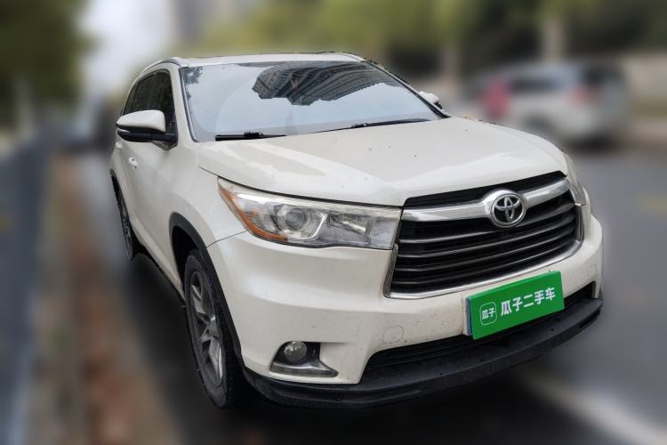 Used Toyota Highlander 2015 2.0T Four-Wheel Drive Luxury Navigation Version with 7 Seats Front Right 45 Deg